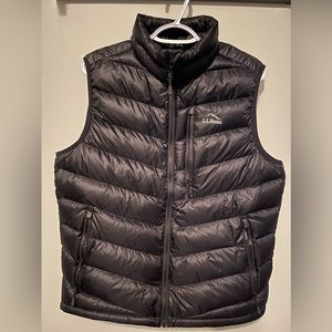 L.L. Bean Men’s Ultralight 850 Down Vest